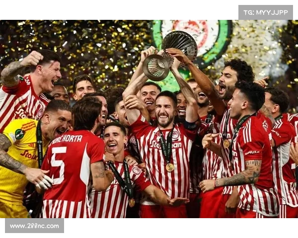 如何保持奥林匹亚科斯在希腊足球联赛中的持续霸主地位并应对挑战